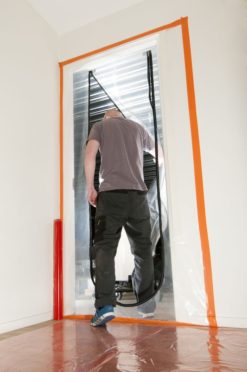 Blixtlåsdörr U- öppning