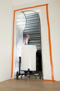 Blixtlåsdörr L- öppning