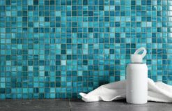 Glasmosaik 2x2cm, blåmelerad