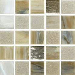 Glasmosaik 2x2cm, Mix av beige, grå + vita guldbitar