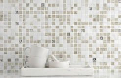 Glasmosaik 2x2cm, Mix av vit + vita guldbitar