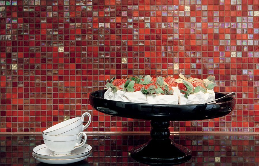 Glasmosaik 1,5×1,5cm,  mix röd, orange, oljig och guldbitar