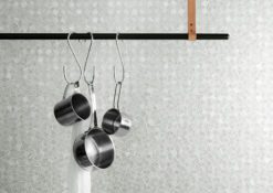 Glasmosaik ellips, grå